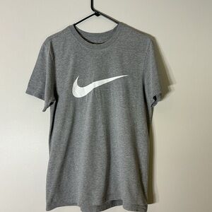Nike Gray Short Sleeve Tee